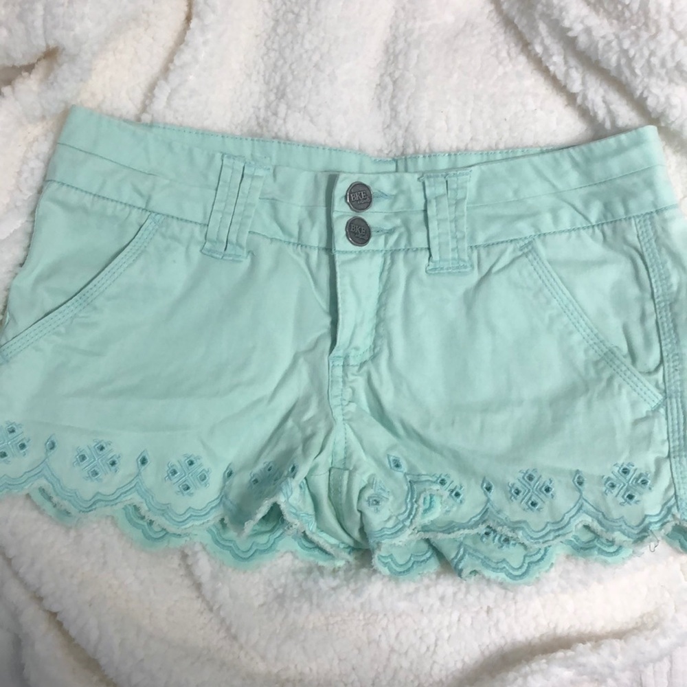 Light Green BKE Scalloped Shorts 💚